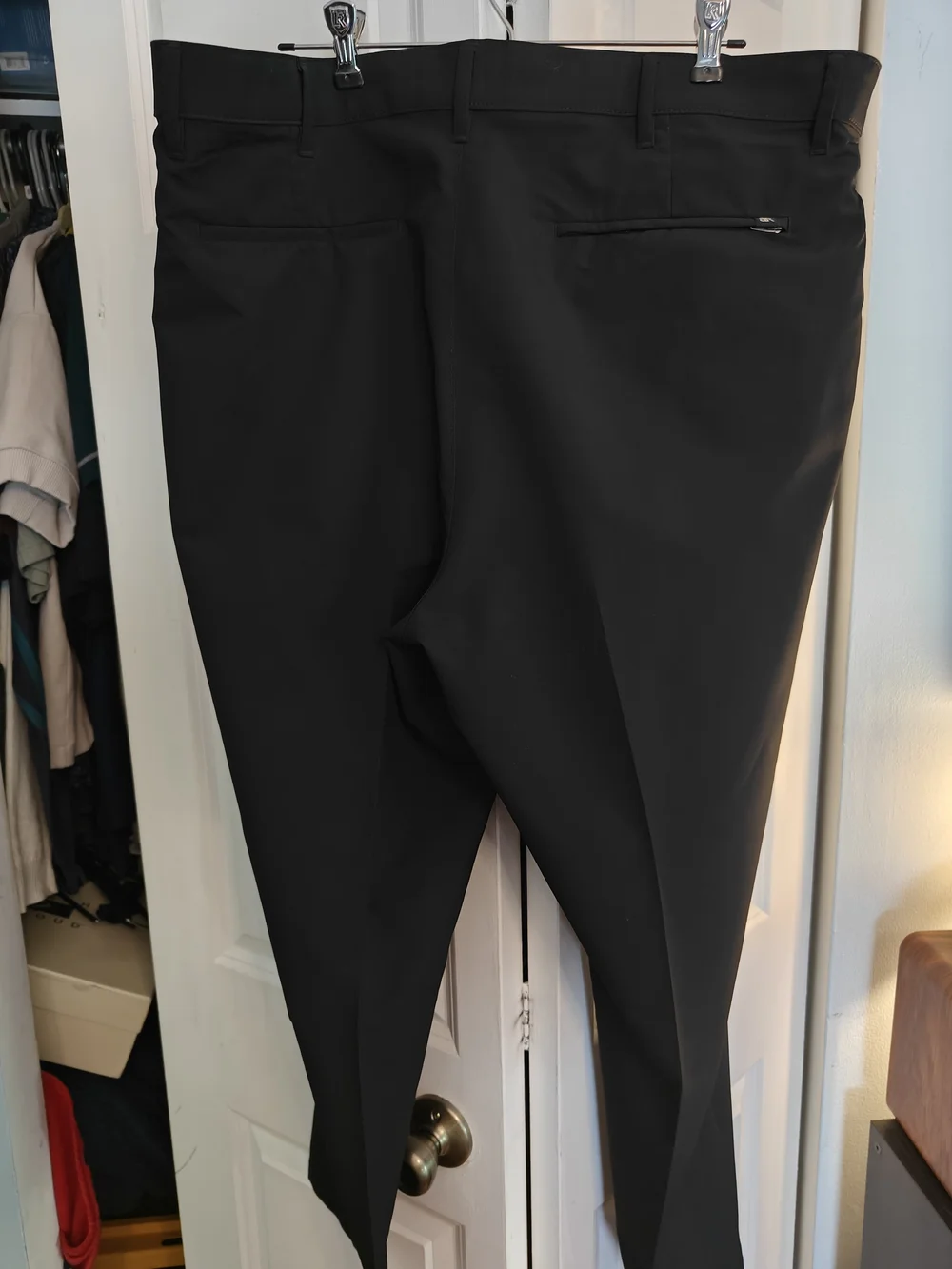 Banana Republic Mens Black Performance Tech Chinos 40x30 (Fits 40x27)